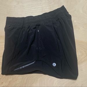 Lululemon Hotty Hot Short *Long 4"
Black